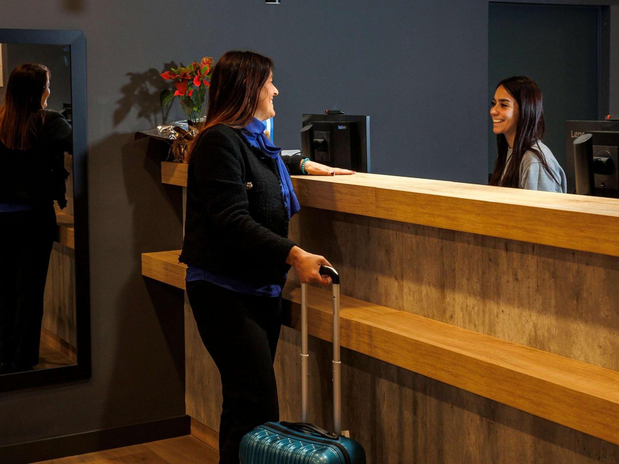 Ibis Budget Logrono Centro ภายนอก รูปภาพ